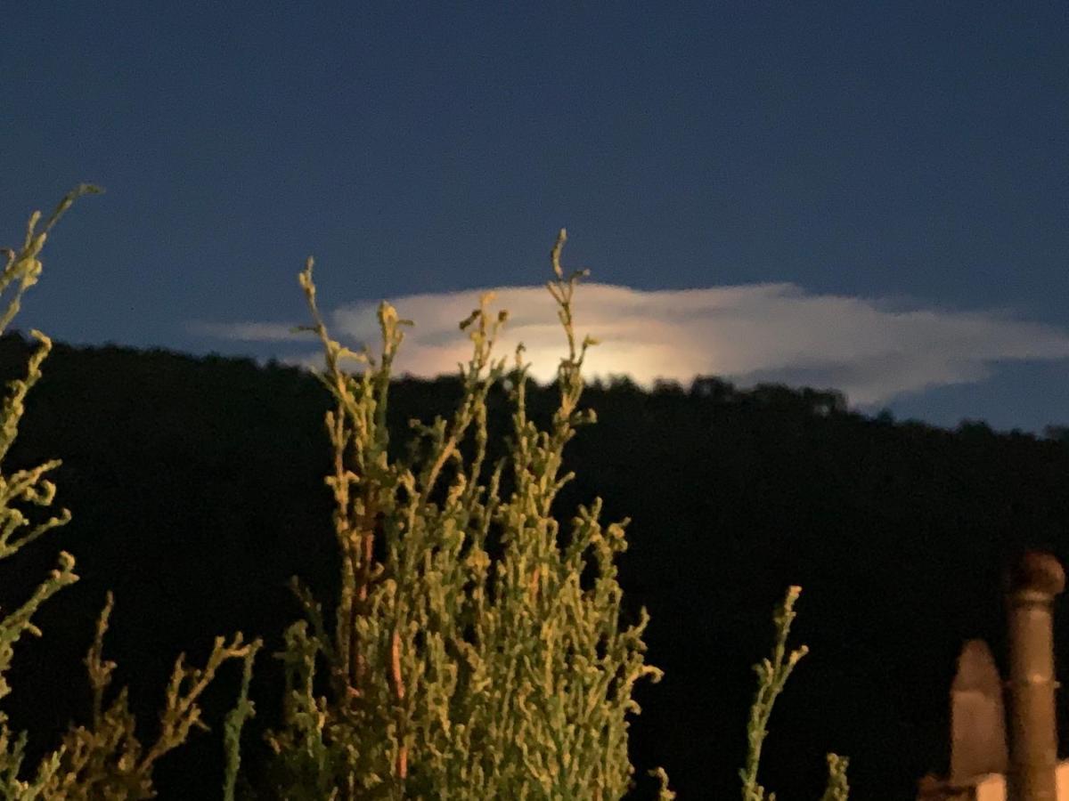 Casa Tatisita Luna セグラ・デ・ラ・シエラ エクステリア 写真